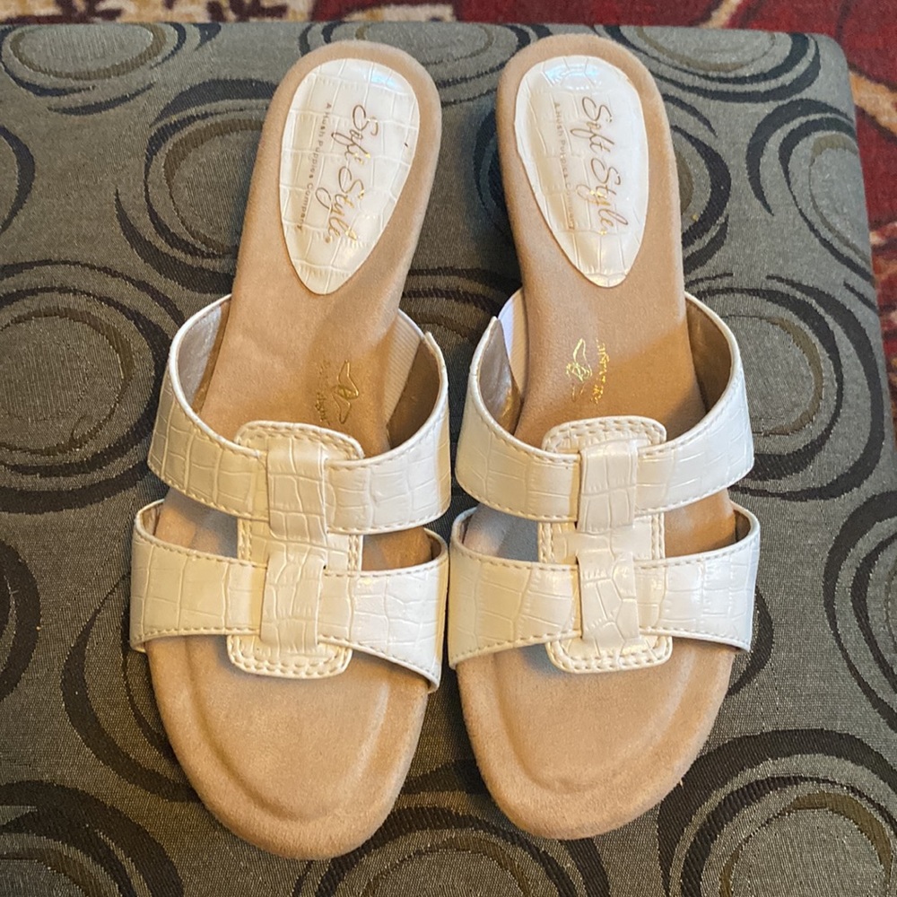 Shoes - Picture 6 of 6